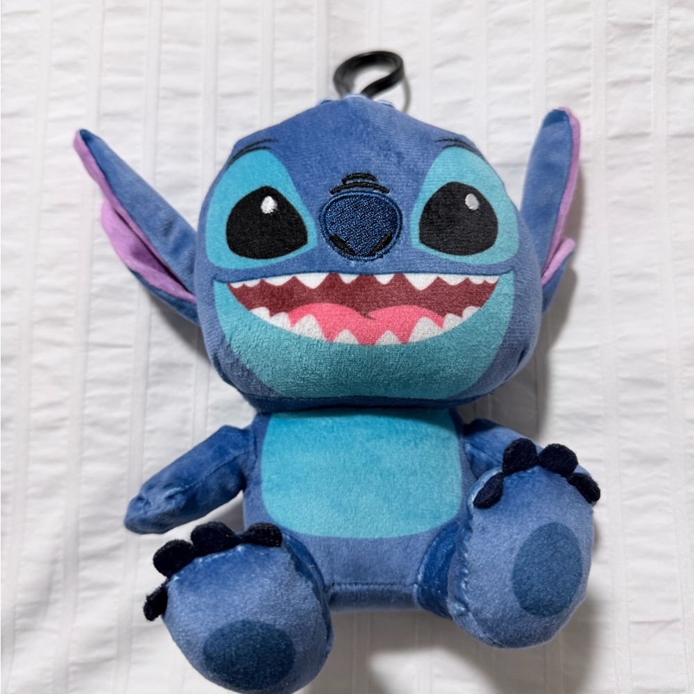 Bitty plushie speaker
